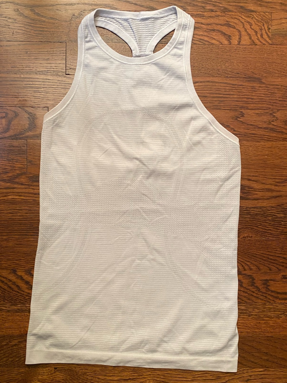 Lululemon Swiftly Tech Racerback Tank Top Hip Length Cream/White Women’s Size 4